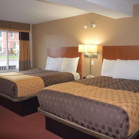 Knights Inn Arnprior Zewnętrze zdjęcie