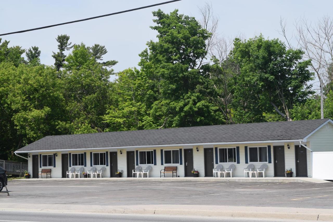 Knights Inn Arnprior Zewnętrze zdjęcie