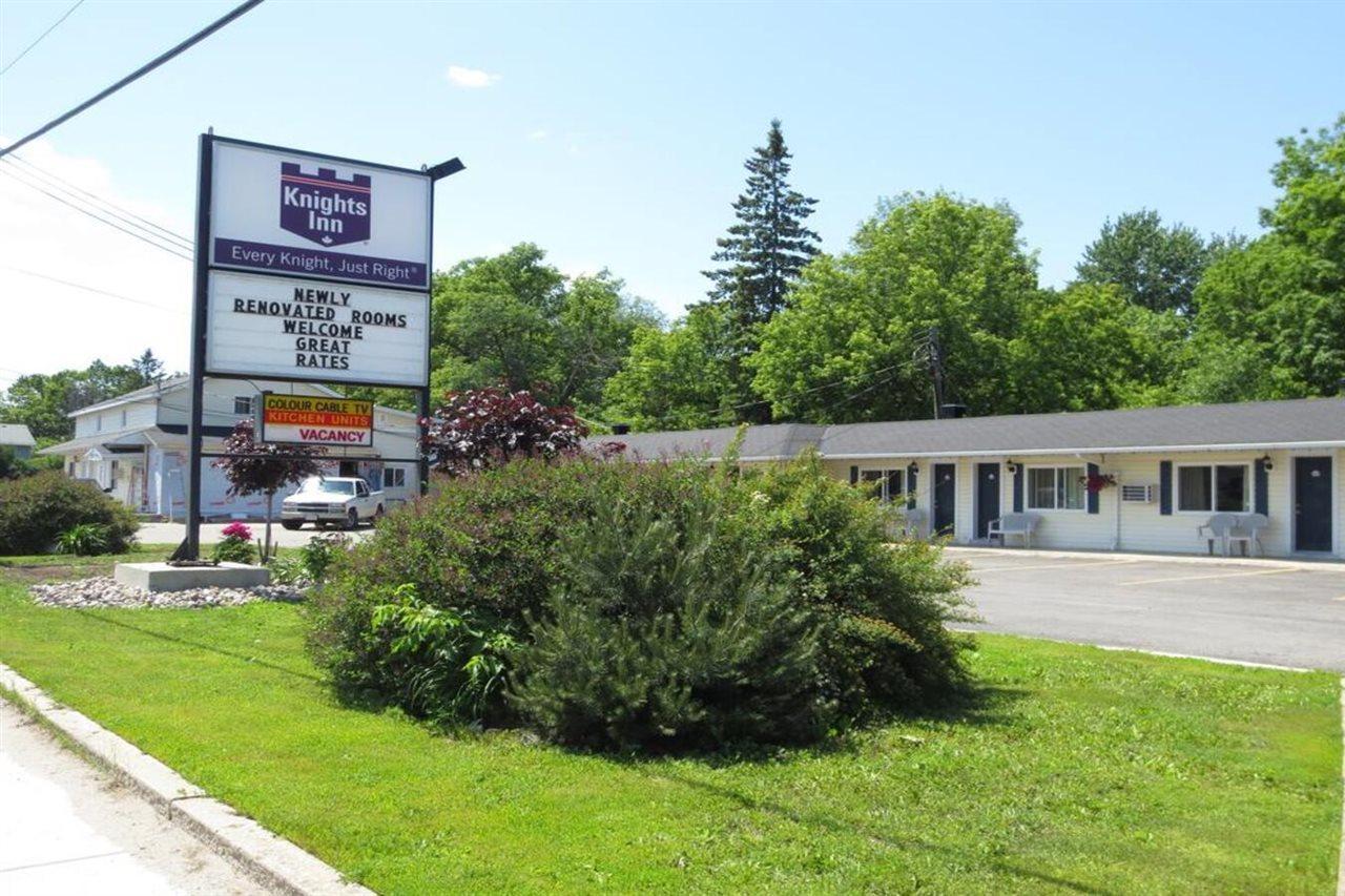 Knights Inn Arnprior Zewnętrze zdjęcie