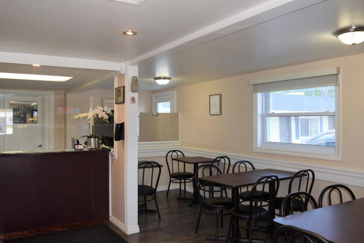 Knights Inn Arnprior Zewnętrze zdjęcie