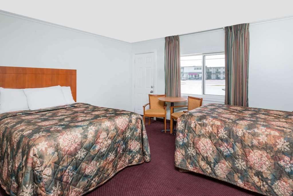 Knights Inn Arnprior Pokój zdjęcie